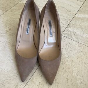 Manolo Blahnik suede pump.. size 39 1/2